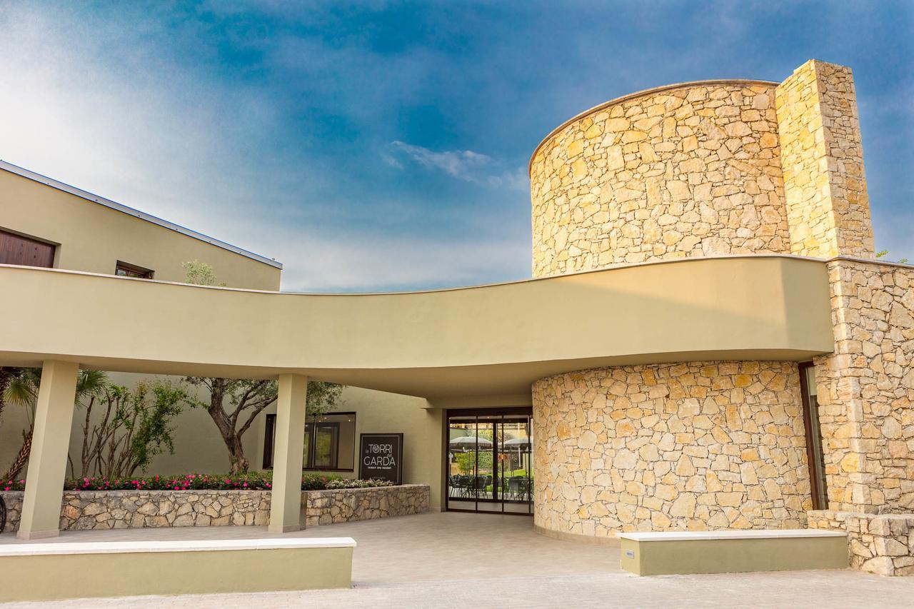 Le Torri Del Garda Familyspa Resort Torri Del Benaco Exterior photo