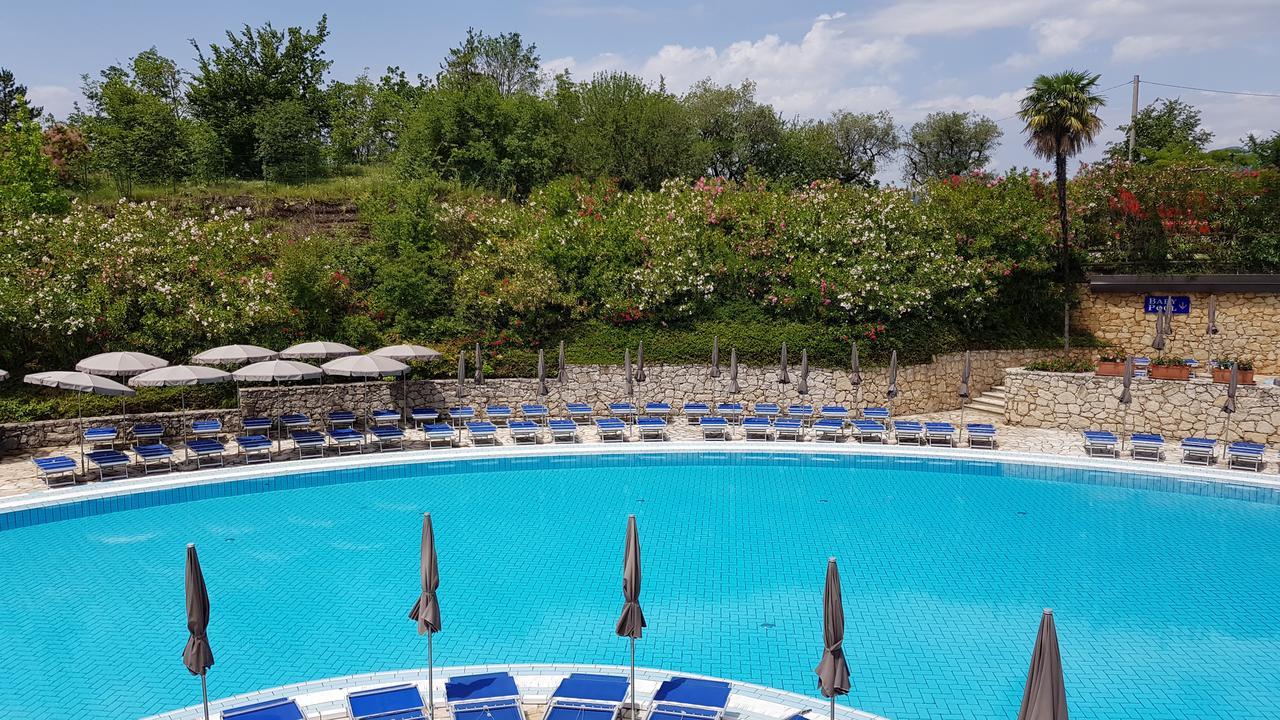 Le Torri Del Garda Familyspa Resort Torri Del Benaco Exterior photo
